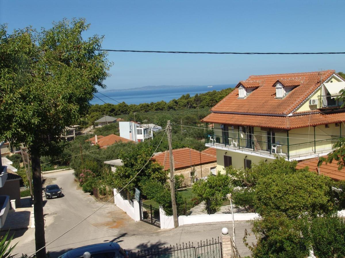 Villa Nefeli ลุทซา ภายนอก รูปภาพ